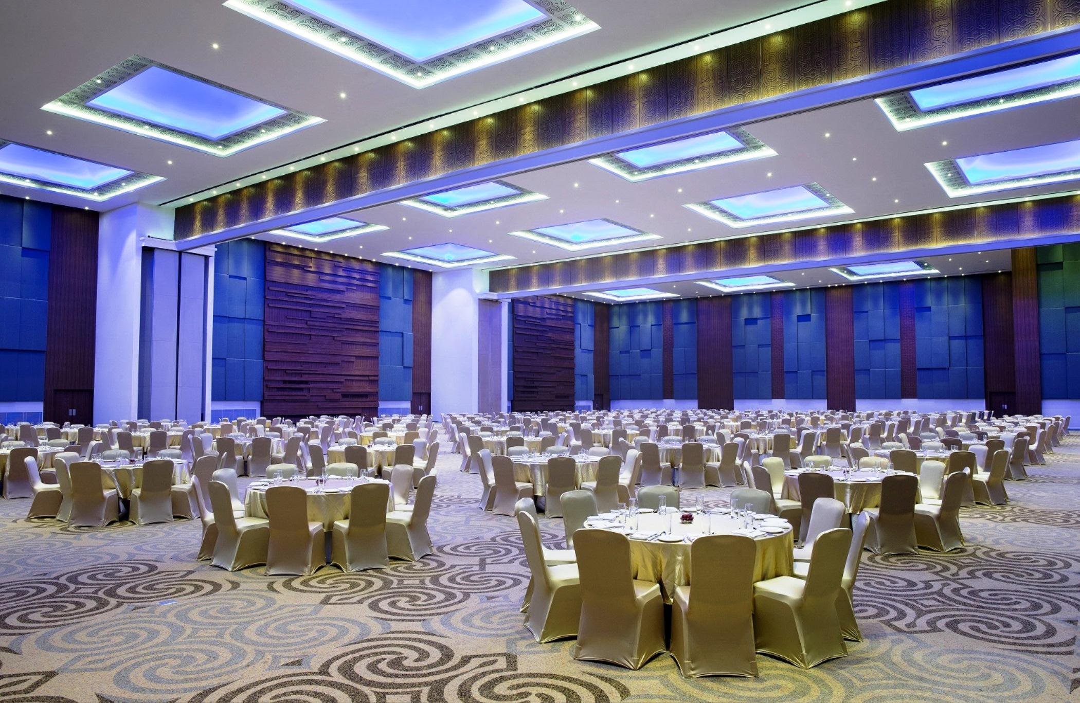 Four Points By Sheraton Hotel 4*